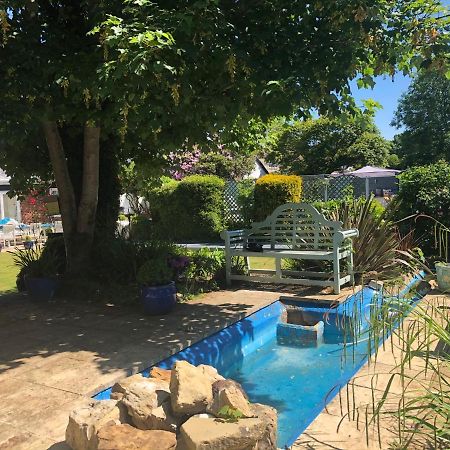 Hazelwick Guest House Hookwood Luaran gambar