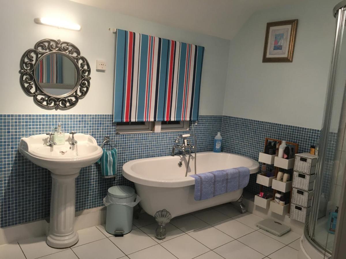 Hazelwick Guest House Hookwood Luaran gambar
